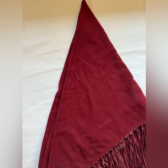 Hermes Cashmere Burgundy Fringe Shawl - Picture 4 of 8